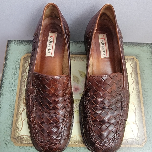 Talbots Vintage Brown Woven Leather Loafers Size 7 - Picture 2 of 13